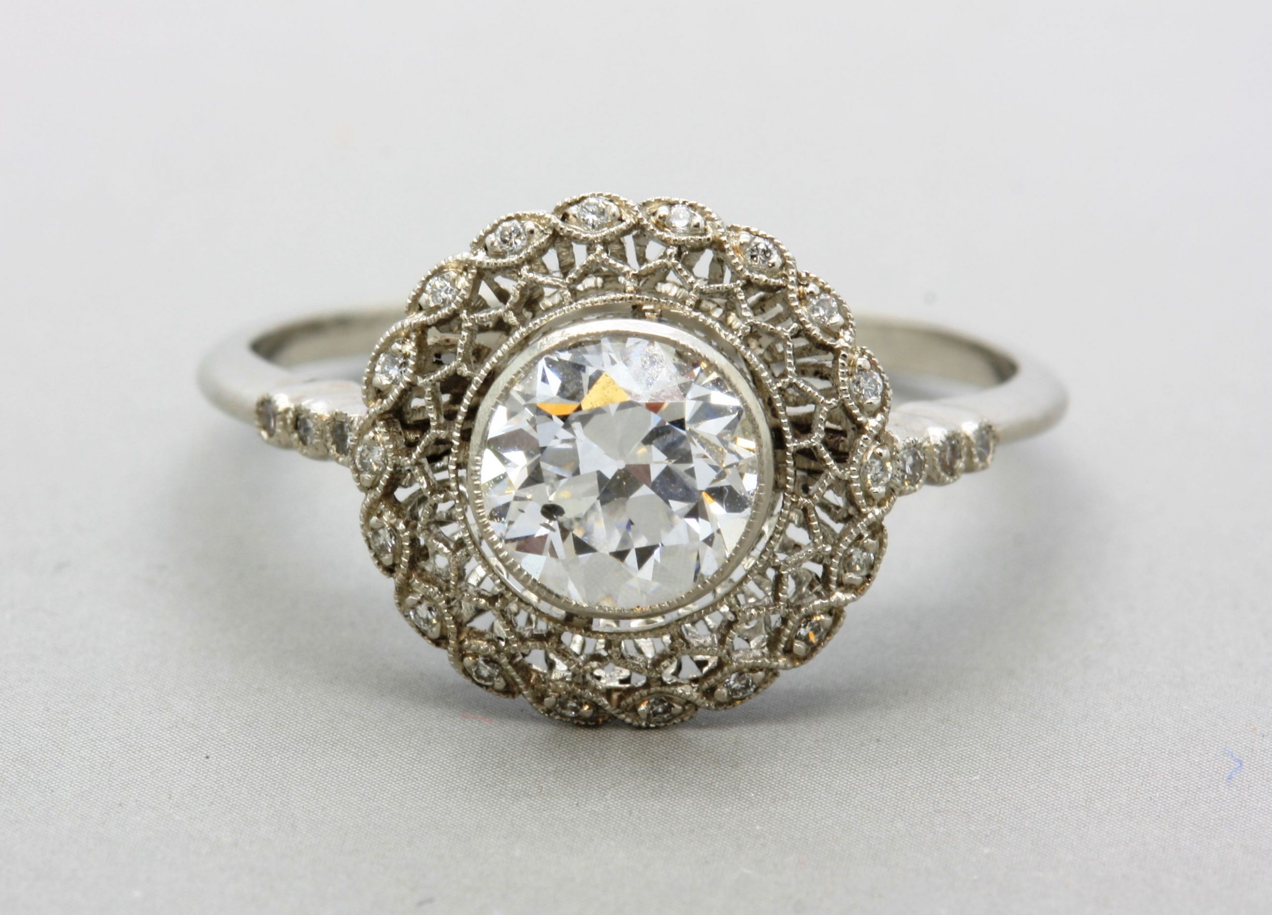 Engagement Ring meaning, tradition & history