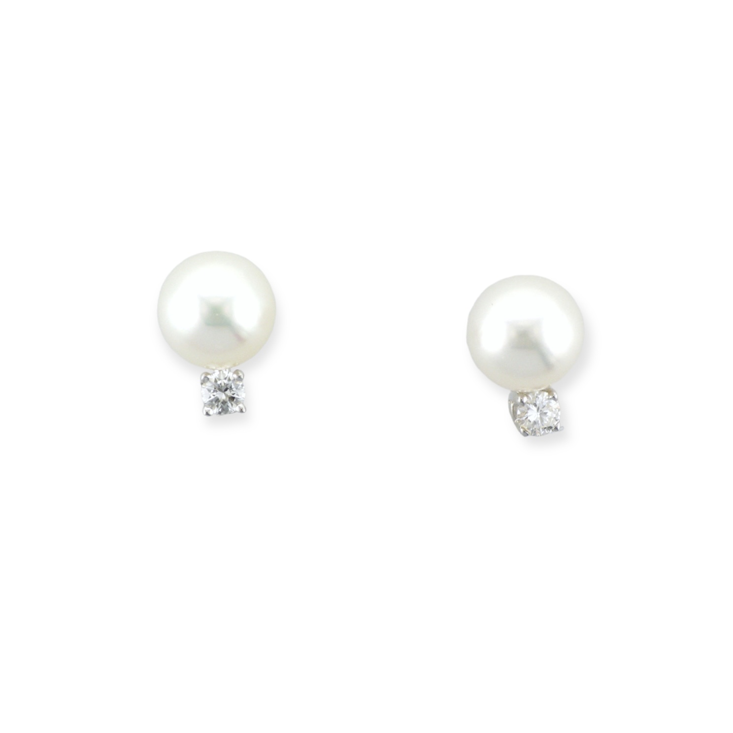 Cultured Pearl and Diamond Earring